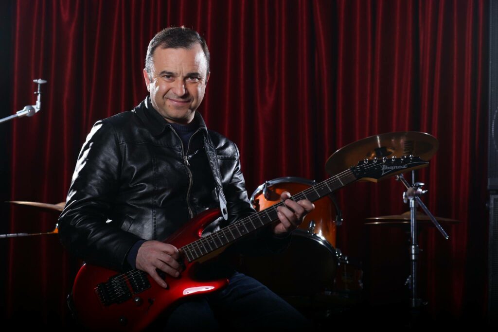 Під його пісні закохувались і мріяли! Віктор Павлік у суботу у Дніпрі з особливим концертом Під його пісні закохувались і мріяли! Віктор Павлік у суботу у Дніпрі з особливим концертом