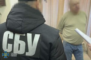 Виправдовував рф та розповсюджував ворожі наративи: у Дніпрі затримано зрадника