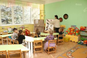 У Дніпрі очно працюють уже 59 дитячих садочків, йде облаштування укриттів ще у 30-ти