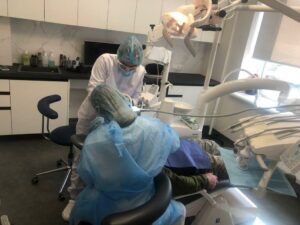У Дніпрі безкоштовно надають стоматологічну допомогу УБД