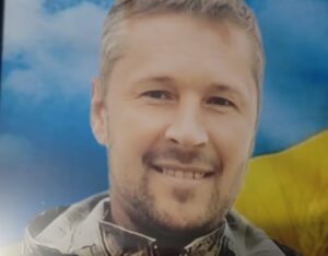 На Дніпропетровщині попрощалися із захисником, який загинув у березні 2022 року при обороні Маріуполя