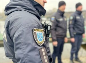 Черговий по місту ознайомився з підготовкою підрозділу поліції, який обслуговує водний простір та берегову лінію Дніпра, перевірив укриття