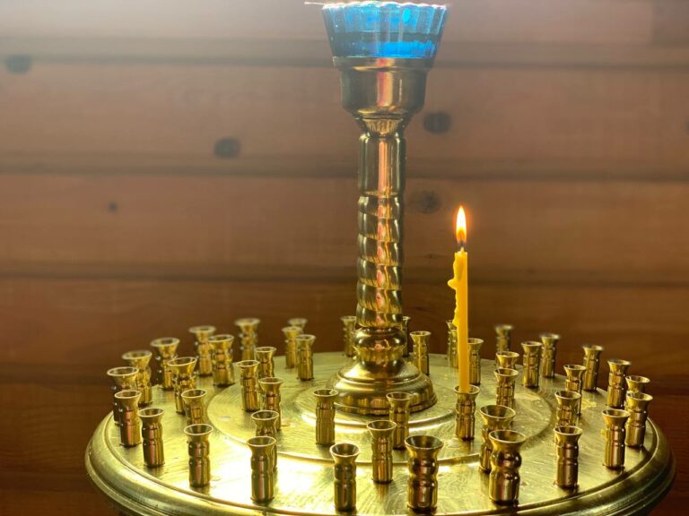 2 лютого – Стрітення Господнє: чому потрібно освятити свічки в храмі