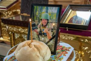 Без батька залишилися четверо дітей: у Нікополі провели в останню путь загиблого Героя