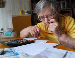 В Україні з 1 березня відбудеться індексація пенсій: кого торкнеться підвищення
