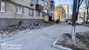 Два підʼїзди з теплом, водою та електроенергією: Дніпро продовжує долати наслідки шахедної атаки, яка сталась 23 лютого