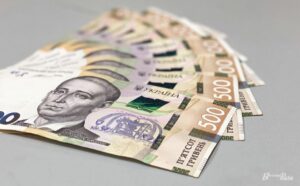 У Міністерстві соціальної політики пояснили, чому деякі ВПО ще не отримали виплати за березень