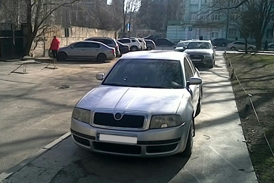 У Дніпрі водії масово порушують правила паркування - Дніпро Регіон 