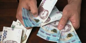 У мерії Дніпра розповіли, хто має право на отримання адресної матеріальної допомоги від міста