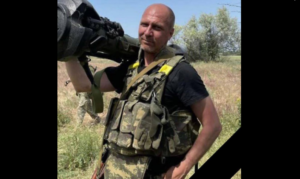 Без батька залишилися троє дітей: у Кам’янському попрощалися з Героєм, який загинув восени 2022 року