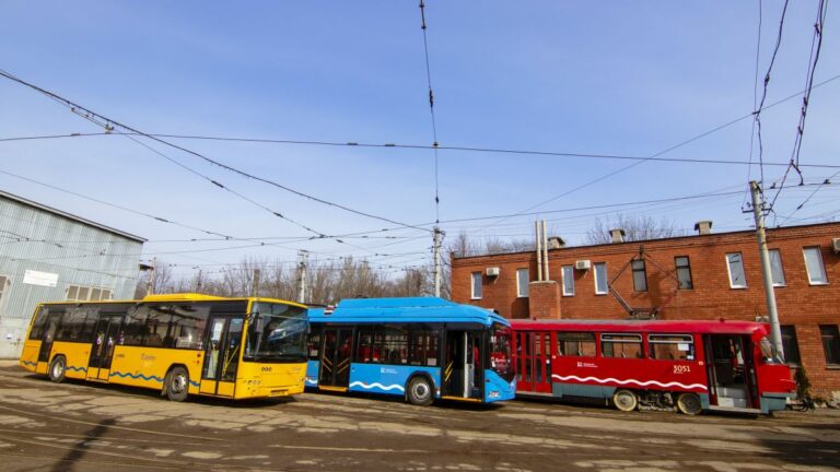 Як курсуватимуть тролейбуси, трамваї та автобуси через ремонт переїздів на просп. Б. Хмельницького - Дніпро Регіон