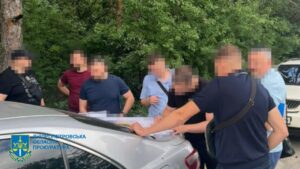 Нелегально виготовляли та продавали пальне по всій Україні: у Дніпрі судитимуть злочинців