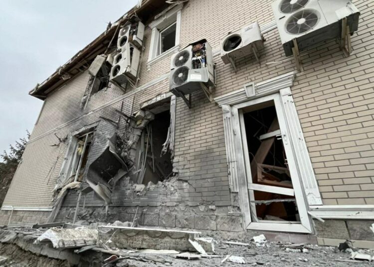 окупанти атакували Нікопольщину дронами-камікадзе та з важкої артилерії: ситуація на ранок 26 березня