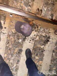 Поліція Дніпра встановлює особу чоловіка, тіло якого виявили на залізничній колії
