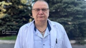 «Загрози життю немає», — лікар прокоментував стан постраждалих внаслідок ракетного удару рф по Дніпру