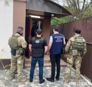 Скандал навколо Блакитного озера. На Дніпропетровщині з’явились нові подробиці