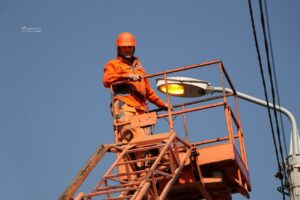 У Дніпрі проводять діагностику мереж вуличного освітлення: де кипить робота