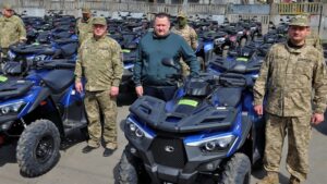 Дніпро забезпечив військових уже сотнею квадроциклів та працює над придбанням наступної партії