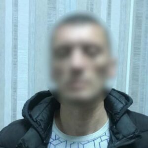 Дівчинка в усьому зізналась. На Дніпропетровщині чоловік розбещував 7-річну падчерку