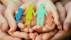 В Україні пропонують запровадити “податок на бездітність”. Що чекає на тих, хто має безпліддя чи проблеми з репродуктивним здоров’ям