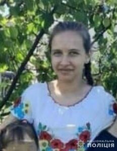 13-річна дівчина пішла зі школи і зникла. На Дніпропетровщині розшукується Вікторія Савчук
