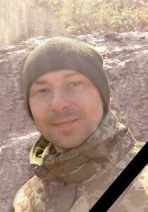 На щиті повернувся додому. П’ятихатки в останню путь провели Геннадія Білокопитова