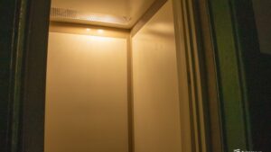 Десятки відремонтованих ліфтів у Дніпрі: куди звертатись