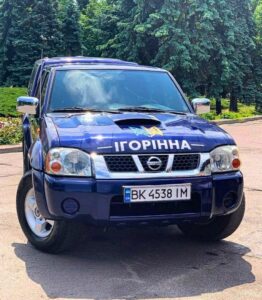 У матері на фронті загинули донька та син. На Дніпропетровщині жінка придбала пікап для фронту