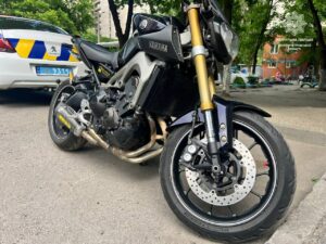 Його розшукує Інтерпол. У Дніпрі поліцейські зупинили мотоцикл