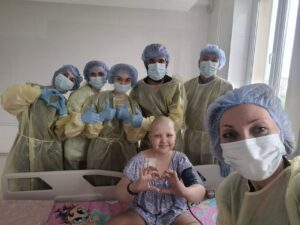 У Дніпрі провели успішну трансплантацію. 11-річна Юля перемогла хворобу та може повернутись до звичайного життя