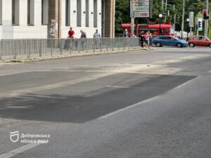 Не буде витоків, підтоплень території та просідання ґрунтів. У Дніпрі на вул. Фабра відремонтували систему каналізації 