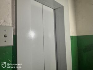 40 ліфтів уже готові, ще 10 зроблять до кінця липня: Дніпро продовжує ремонтувати аварійні підіймачі 
