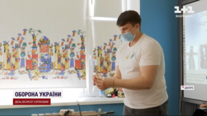 Він виконав мрію дитини, що помирала: історія вчителя з Дніпра, який викладає у лікарнях