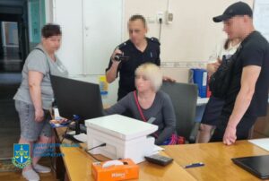 На Дніпропетровщині ексбухгалтера ліцею підозрюють у заволодінні понад 1 млн грн (фото)