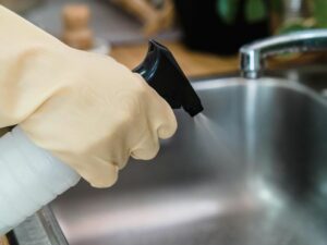 Як позбутися неприємного запаху з раковини на кухні. Зробіть це і не пожалкуєте