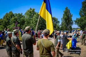Загинула світла людина. На Дніпропетровщині провели в останню путь Героя Віталія Швеця (фото)