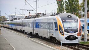Поїзд Дніпро – Київ став одним з найпопулярніших сполучень червня. Розклад, ціна квитка