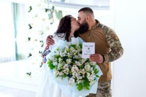 На Дніпропетровщині зареєстровано найбільше шлюбів з початку року. Яскраві весільні фото