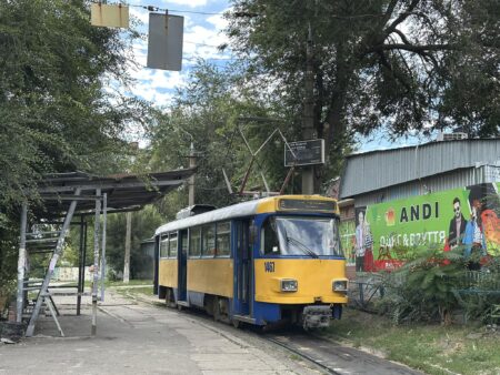 До уваги пасажирів. У Дніпрі сьогодні трамваї №15 припиняють рух