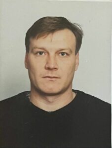 Героя не дочекались батьки, дружина та дві доньки. Загинув Сергій Нікончук з Жовтих Вод