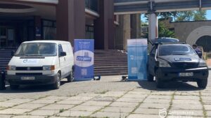 Дві автівки для Сил оборони від молоді Дніпра