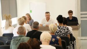 «Спікери все чудово і доступно розказали. Корисний був захід», — учасник зустрічі зі службами, які у Дніпрі опікуються соціальним захистом і надають послуги для ветеранів війни