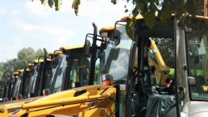 Допоможе швидко ліквідовувати аварійні ситуації. КП «Дніпроводоканал» отримало від Японії 5 сучасних екскаваторів