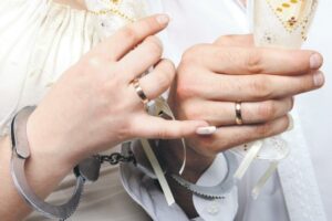 На Дніпропетровщині у виправній колонії відбулось весілля. Одружилась пара закоханих