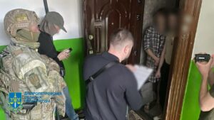 Мешканець Дніпра зливав рф інформацію про розміщення блокпостів та дислокацію українських військових