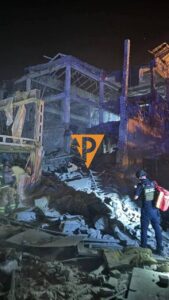 Ракетний удар по Дніпропетровщині. Під завалами шукають людей (відео)
