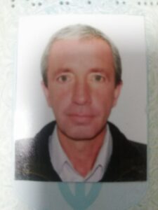 Пішов з лікарні після інсульту, погано розмовляє. У Дніпрі розшукується Андрій Бондаренко з катетером у руці