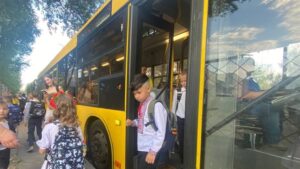 У Дніпрі школярів возитимуть до шкіл коштом місцевого бюджету