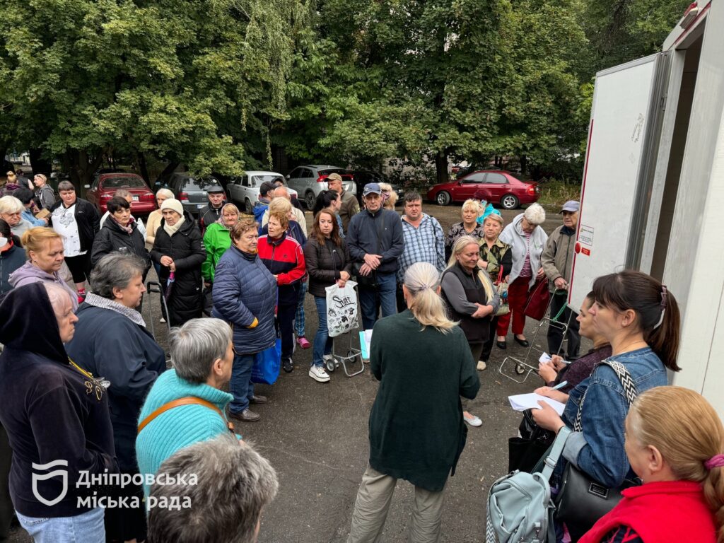 «Така поміч — важлива. У продуктовому наборі є все найнеобхідніше», — переселенка з Донеччини про допомогу, яку безкоштовно отримує у Дніпрі