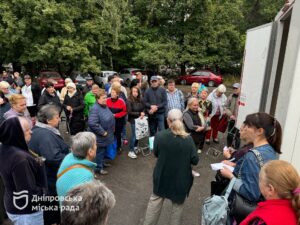 «Така поміч — важлива. У продуктовому наборі є все найнеобхідніше», — переселенка з Донеччини про допомогу, яку безкоштовно отримує у Дніпрі